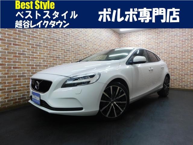 Volvo V40 2017 — фото автомобиля