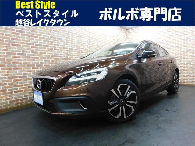 Volvo V40 2018 — фото автомобиля 1