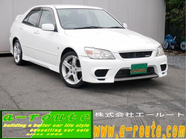 Toyota ALTEZZA 1999 — фото автомобиля 1