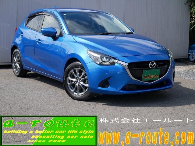 Mazda DEMIO 2019 — фото автомобиля 1