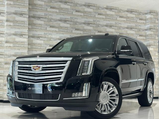 Cadillac ESCALADE 2016 — фото автомобиля 1