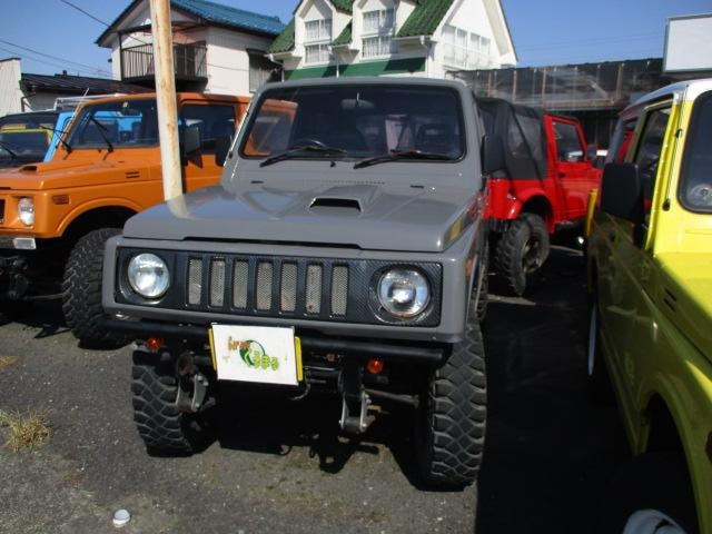 Suzuki JIMNY 1993 — фото автомобиля 1