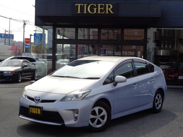 Toyota PRIUS 2012 — фото автомобиля