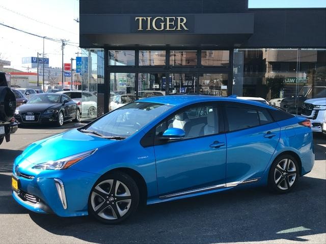 Toyota PRIUS 2019 — фото автомобиля 1