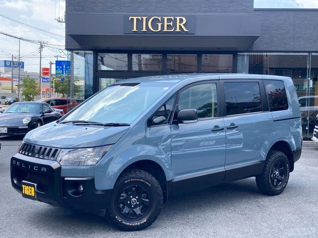 Mitsubishi DELICA D:5 2017 — фото автомобиля 1