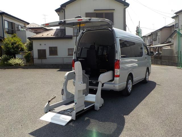 Toyota HIACE VAN 2021 — фото автомобиля 1