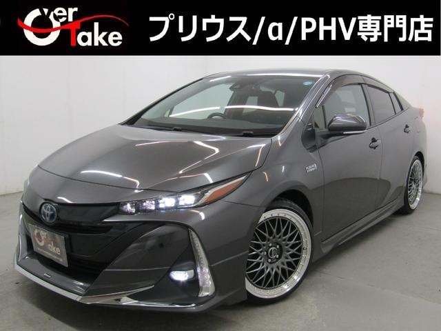 Toyota PRIUS PHV 2017 — фото автомобиля 1