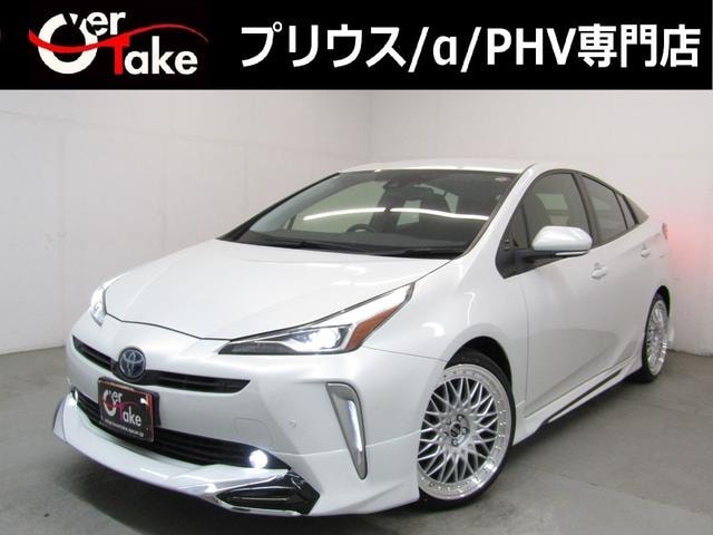 Toyota PRIUS 2021 — фото автомобиля