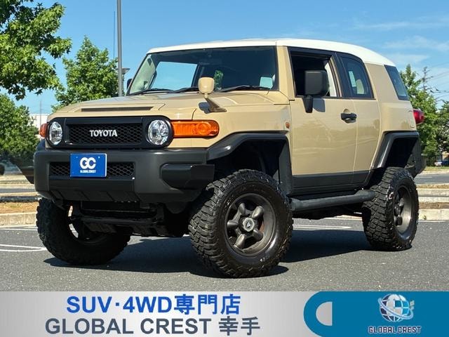 Toyota FJ CRUISER 2016 — фото автомобиля
