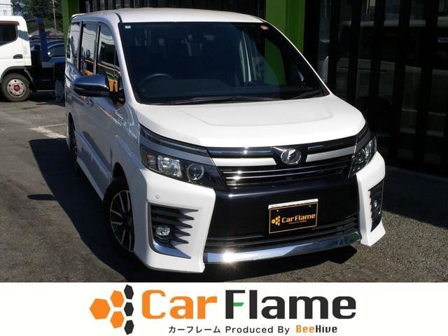 Toyota VOXY 2016 — фото автомобиля