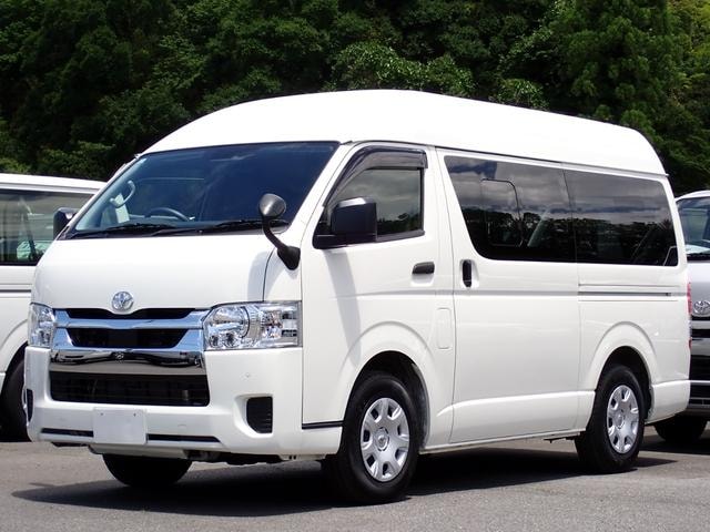 Toyota HIACE VAN 2025 — фото автомобиля 1