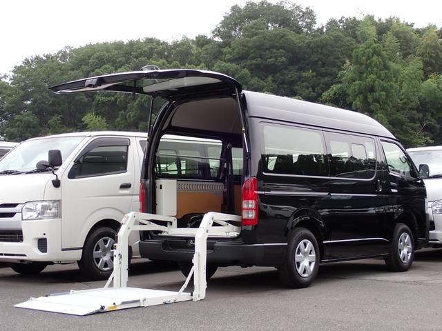 Toyota HIACE VAN 2023 — фото автомобиля 1