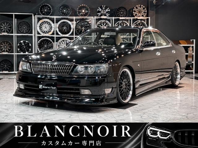 Nissan LAUREL 2000 — фото автомобиля