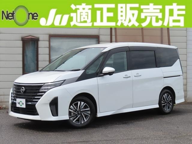 Nissan SERENA 2023 — фото автомобиля 1