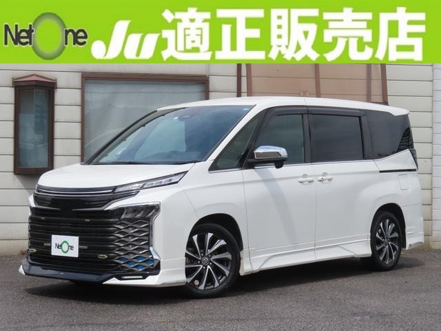 Toyota VOXY 2023 — фото автомобиля 1