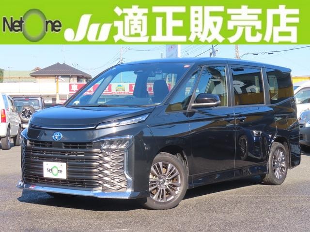 Toyota VOXY 2022 — фото автомобиля 1