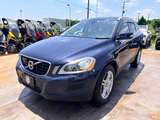 Volvo XC60 2013 — фото автомобиля 1