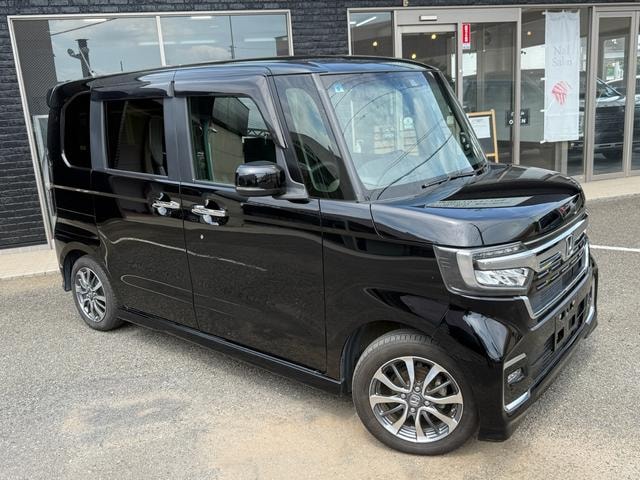 Honda N-BOX CUSTOM 2021 — фото автомобиля 1