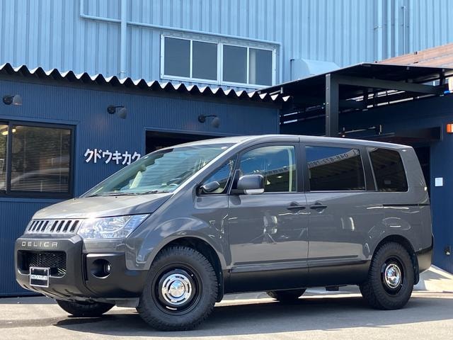 Mitsubishi DELICA D:5 2013 — фото автомобиля 1