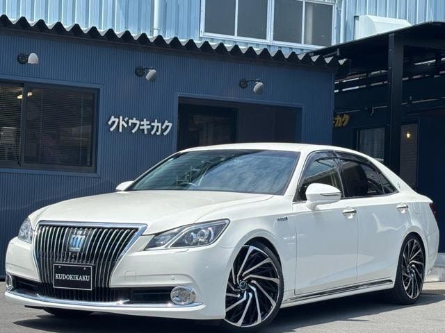 Toyota CROWN MAJESTA 2013 — фото автомобиля