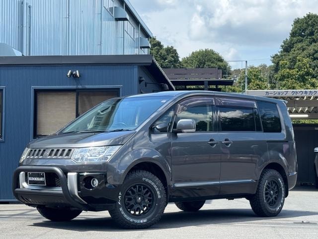 Mitsubishi DELICA D:5 2013 — фото автомобиля 1