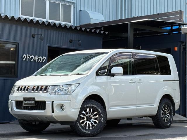 Mitsubishi DELICA D:5 2011 — фото автомобиля 1