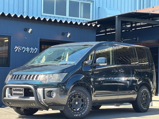 Mitsubishi DELICA D:5 2013 — фото автомобиля 1