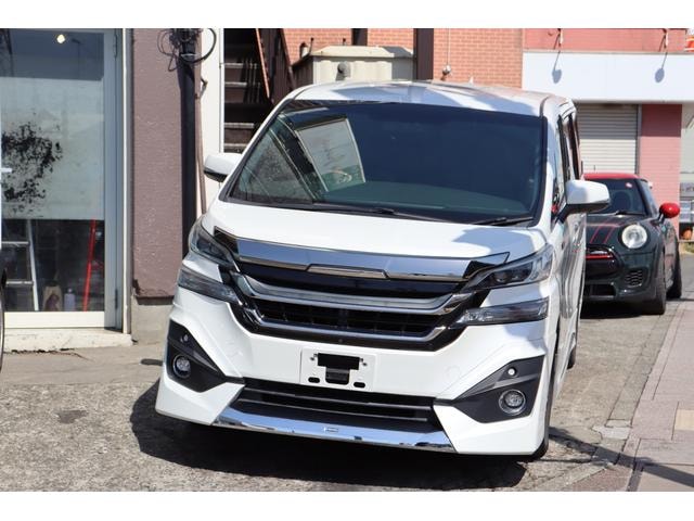 Toyota VELLFIRE 2016 — фото автомобиля 1