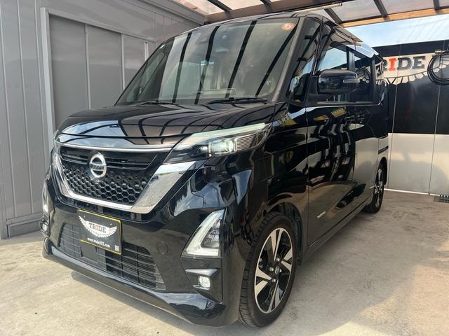Nissan ROOX 2022 — фото автомобиля