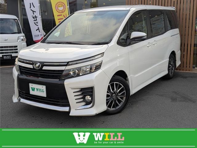 Toyota VOXY 2015 — фото автомобиля 1