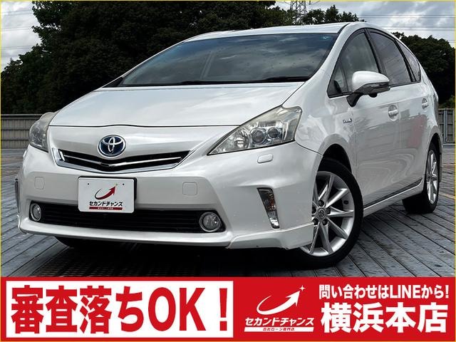 Toyota PRIUS ALPHA 2011 — фото автомобиля 1