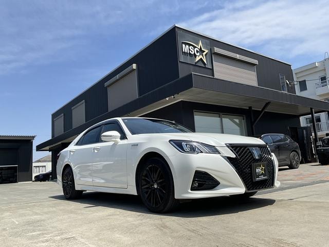 Toyota CROWN HYBRID 2018 — фото автомобиля