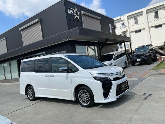 Toyota VOXY 2021 — фото автомобиля 1