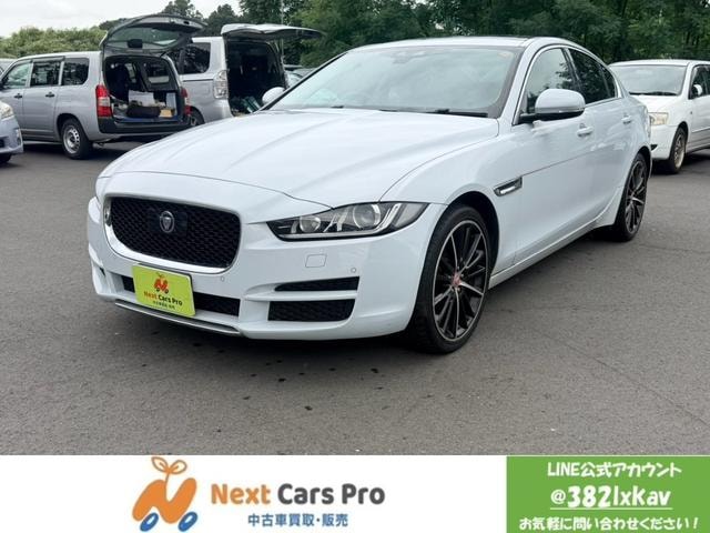 Jaguar XE 2015 — фото автомобиля