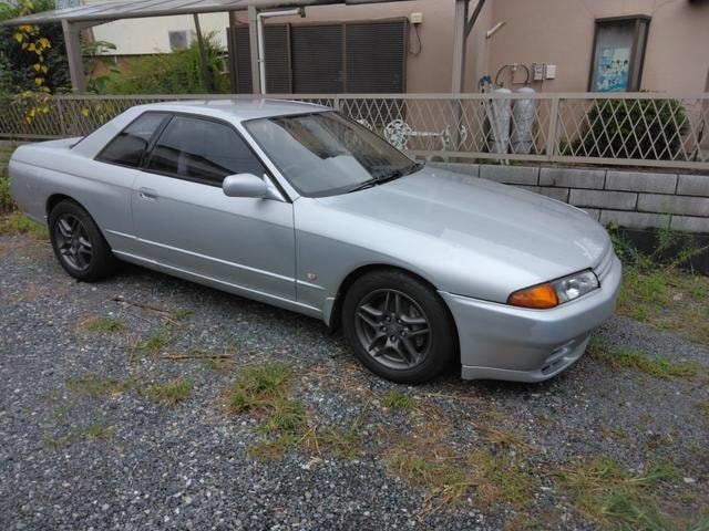 Nissan SKYLINE 1993 — фото автомобиля 1