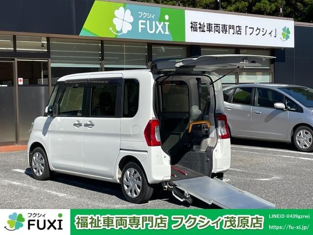 Daihatsu TANTO 2017 — фото автомобиля