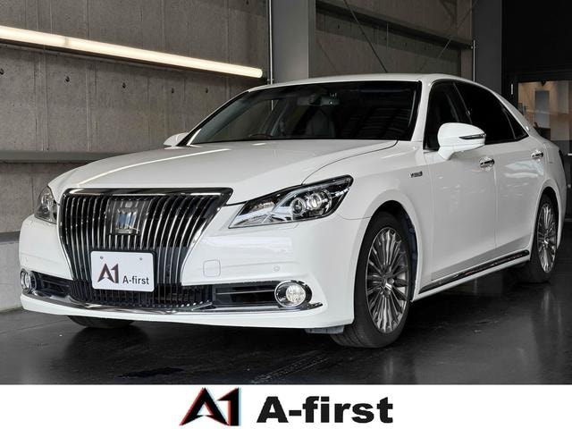 Toyota CROWN MAJESTA 2014 — фото автомобиля