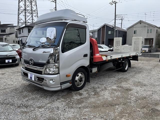 Hino DUTRO 2015 — фото автомобиля 1