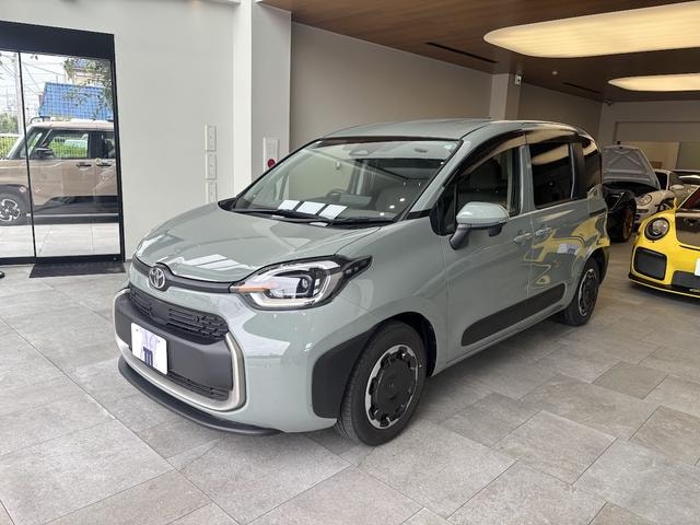 Toyota SIENTA 2024 — фото автомобиля 1