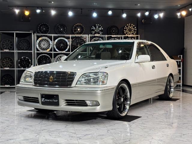 Toyota CROWN 2002 — фото автомобиля 1
