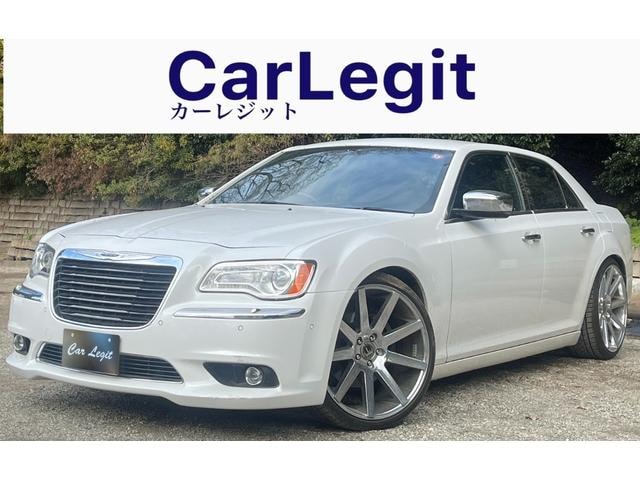 Chrysler 300 2012 — фото автомобиля 1