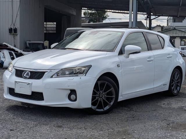 Lexus CT 2013 — фото автомобиля