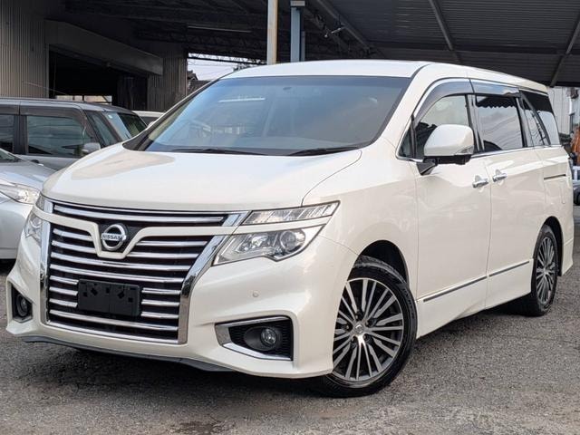 Nissan ELGRAND 2017 — фото автомобиля