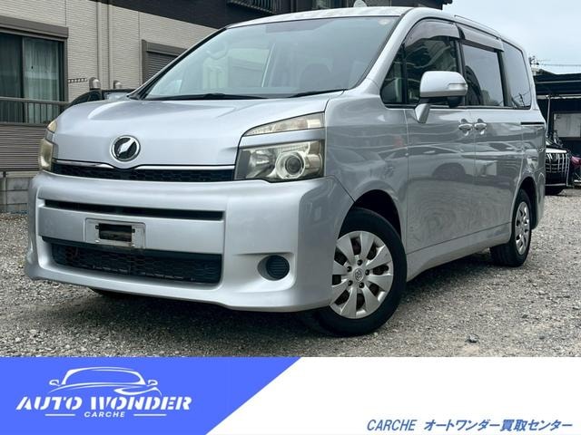 Toyota VOXY 2011 — фото автомобиля