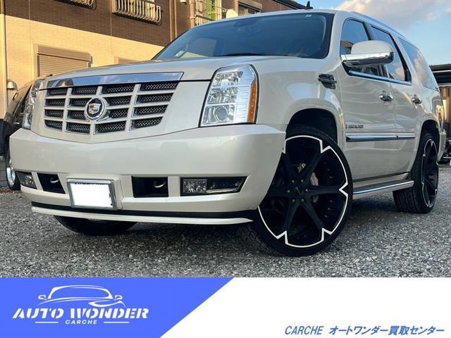 Cadillac ESCALADE 2011 — фото автомобиля 1