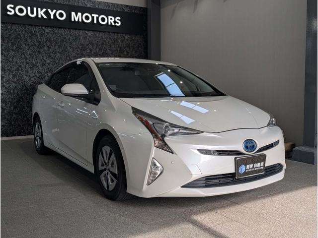 Toyota PRIUS 2016 — фото автомобиля 1