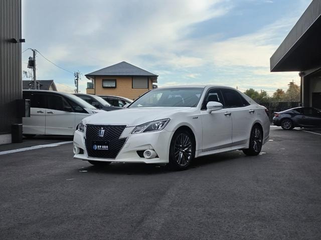 Toyota CROWN HYBRID 2013 — фото автомобиля