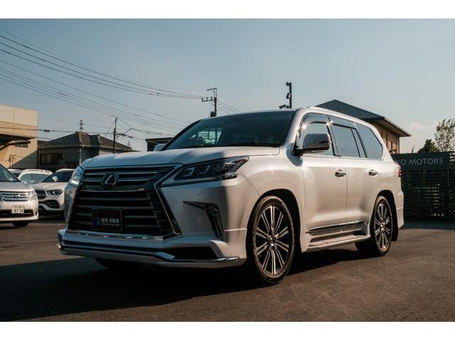 Lexus LX 2018 — фото автомобиля
