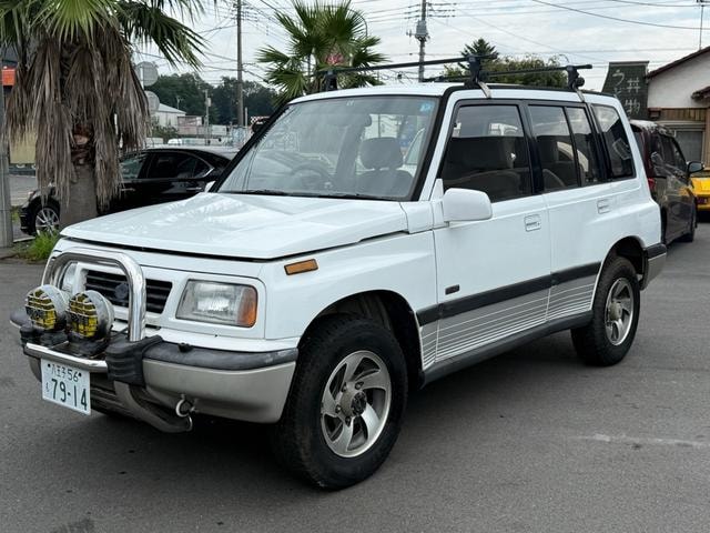 Suzuki ESCUDO 1994 — фото автомобиля 1