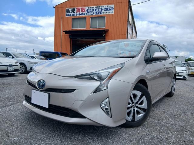 Toyota PRIUS 2017 — фото автомобиля 1